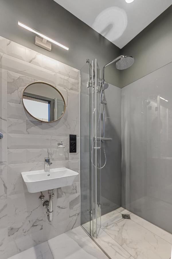 Aparthotel Krzywa Kamienica Łódź Esterno foto