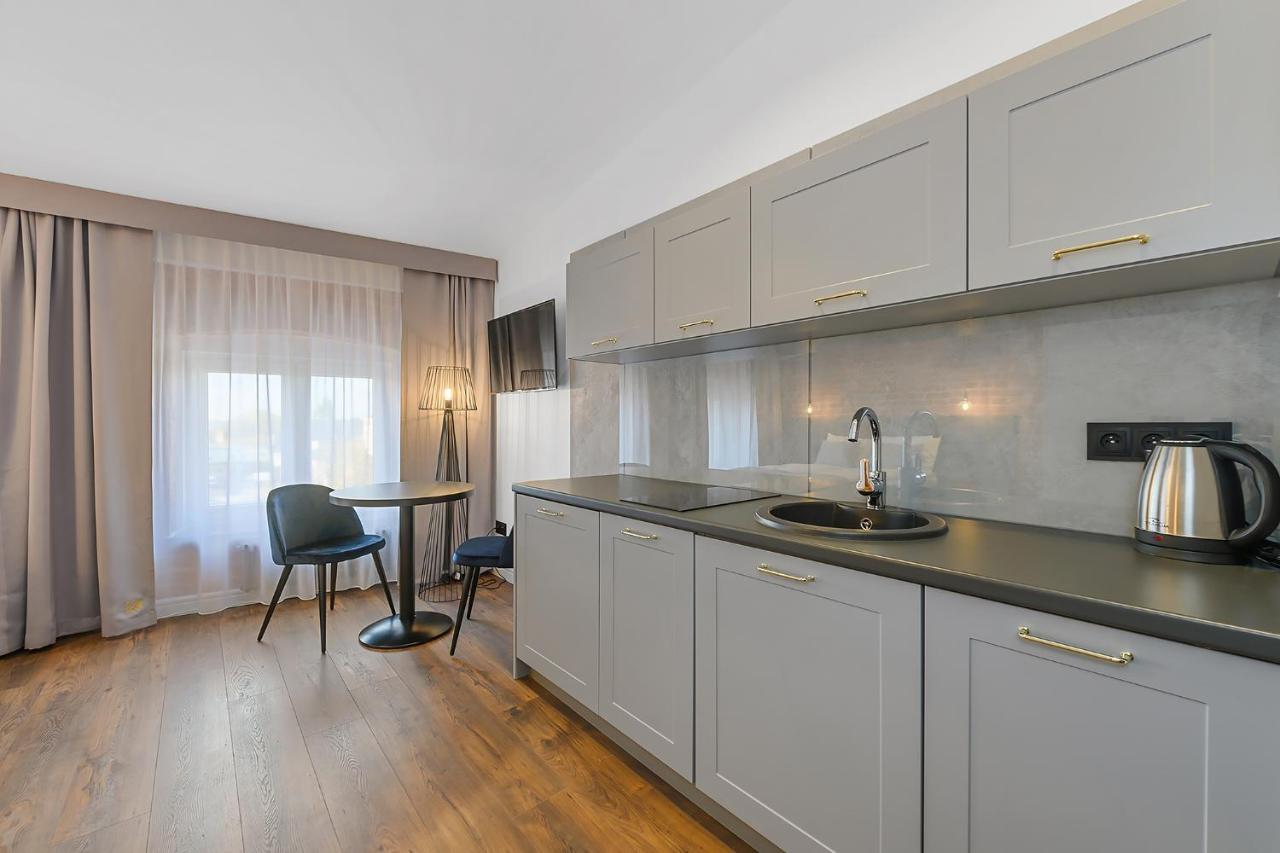 Aparthotel Krzywa Kamienica Łódź Esterno foto